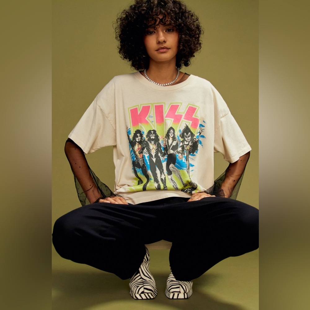 NWOT Daydreamer KISS Destroyer Merch Tee -1